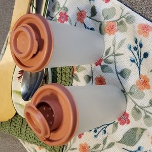 Tupperware Salt & Pepper Shakers 🧂